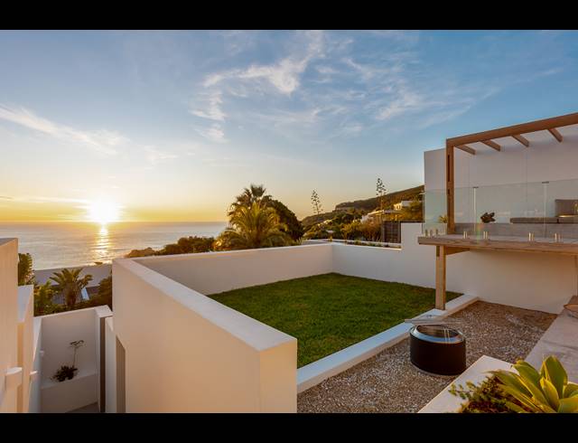 4 BEDROOM HOUSE TO LET IN LLANDUDNO